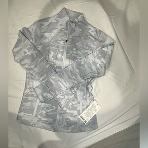 NWT size 12 lululemon define jacket in python multi (light gray camo)